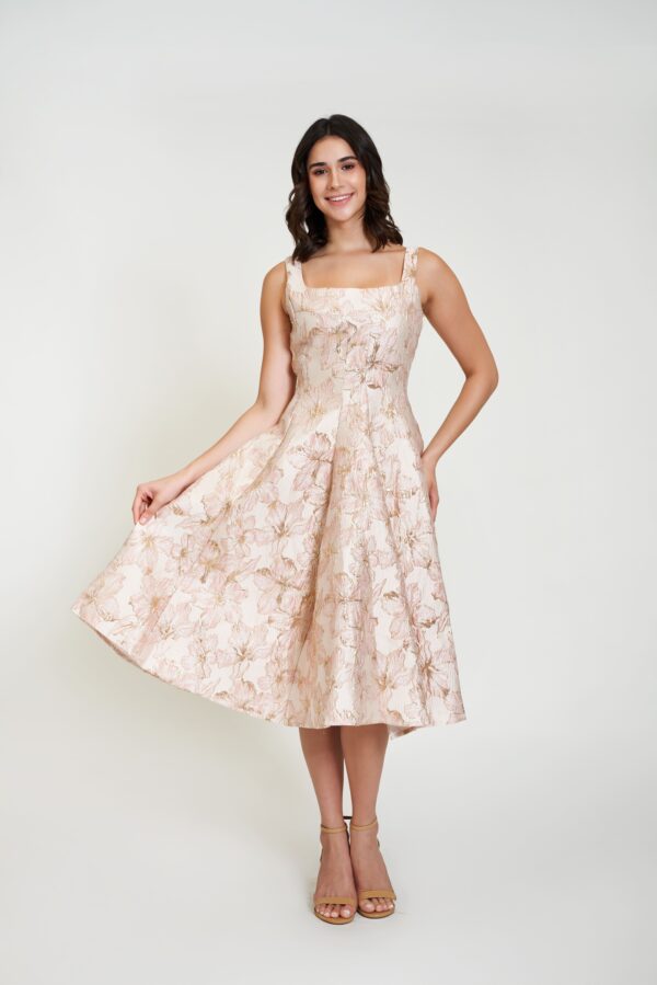 Leslie Maxi